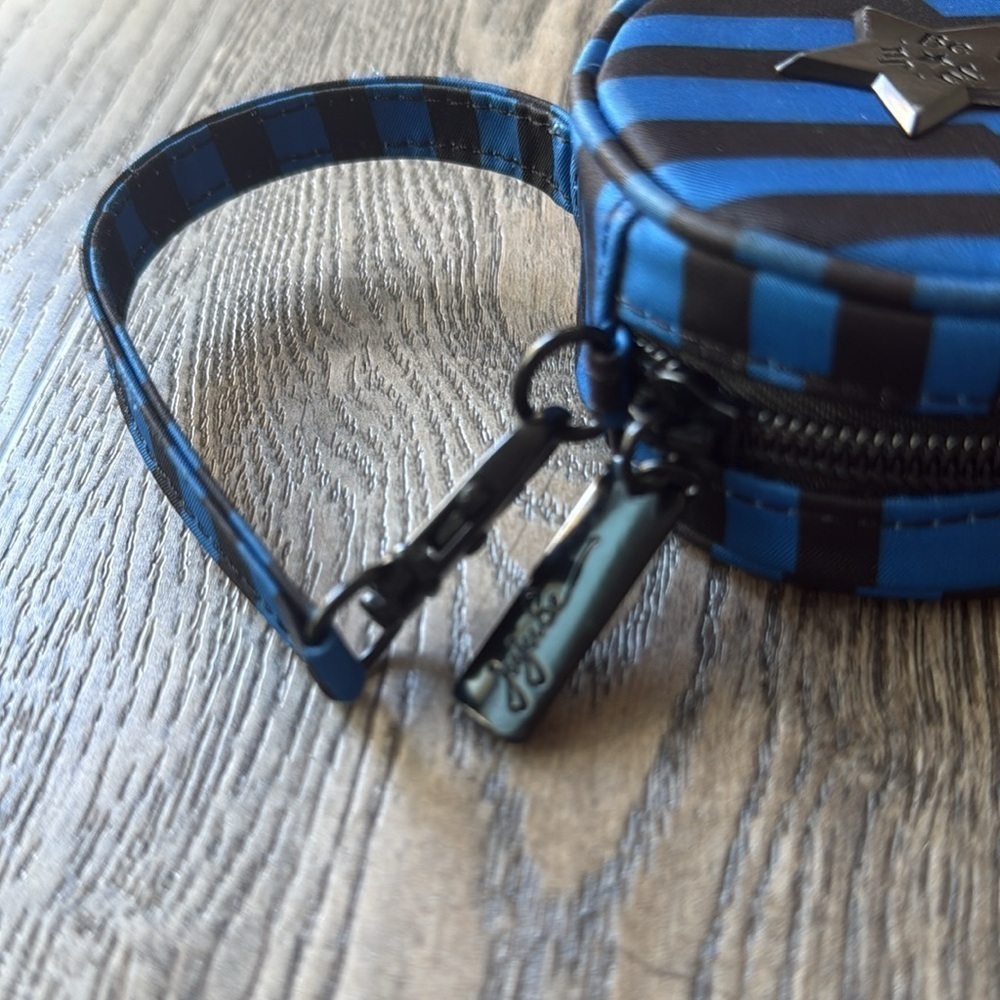 Jujube Paci Pod Blue and Black Striped Pacifier Holder - Picture 3 of 4